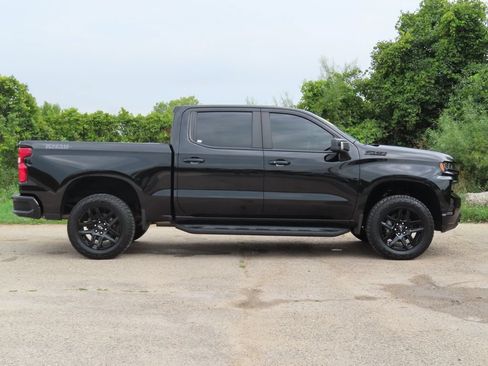 Certified 2021 Chevrolet Silverado 1500 LT Trail Boss w/ LT Trail Boss Premium Package AWD/4WD image 2