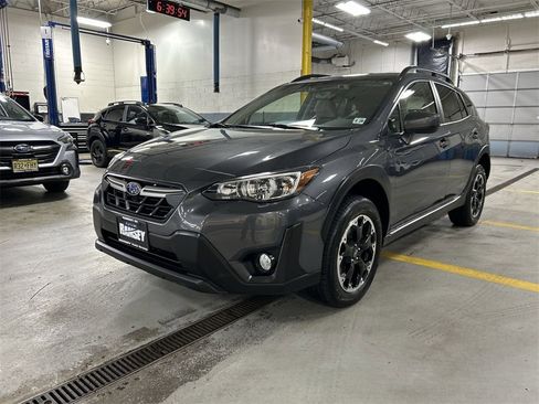 Certified 2023 Subaru Crosstrek 2.0i Premium image 4