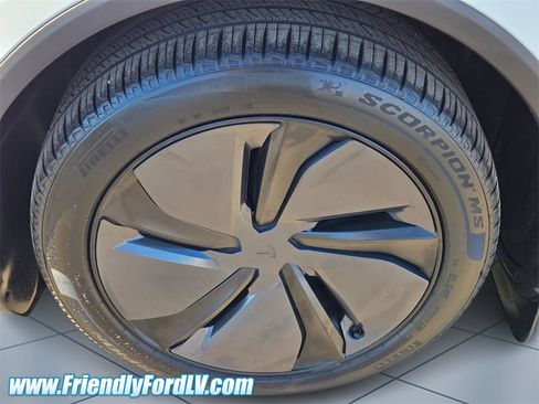 Used 2026 Tesla Model Y Long Range image 7