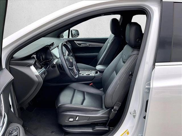 Used 2025 Cadillac XT5 Luxury FWD image 27