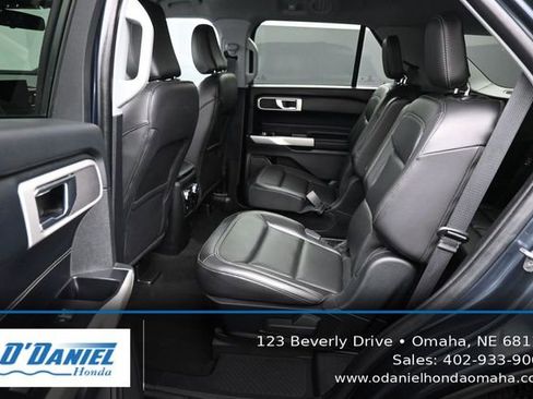 Used 2022 Ford Explorer XLT w/ Equipment Group 202A AWD/4WD image 35