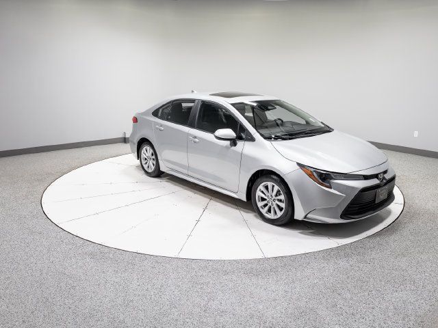 Used 2024 Toyota Corolla LE w/ LE Premium Package FWD image 25