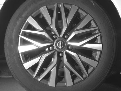 Used 2025 Nissan Altima 2.5 SV image 15