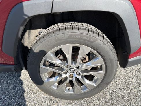 Used 2020 Toyota RAV4 XLE Premium AWD/4WD image 22