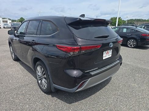 Used 2021 Toyota Highlander Platinum AWD/4WD image 7