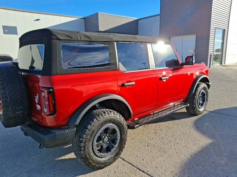 Used 2022 Ford Bronco Badlands image 6