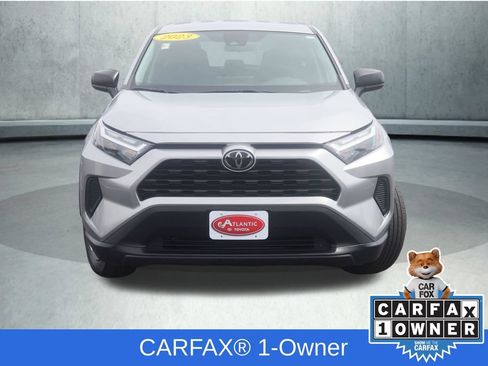 Used 2023 Toyota RAV4 LE AWD/4WD image 2