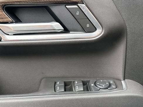 Used 2026 Chevrolet Silverado 1500 LT Trail Boss w/ Convenience Package II AWD/4WD image 16