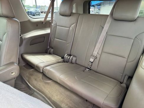 Used 2016 Chevrolet Suburban LT w/ Luxury Package RWD image 24