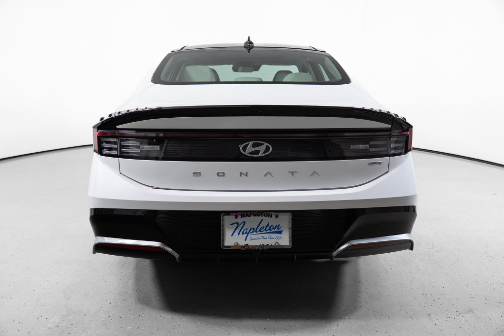 New 2026 Hyundai Sonata SEL FWD image 9