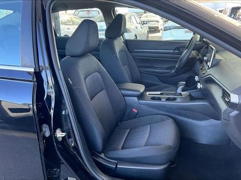 Certified 2025 Nissan Altima 2.5 S image 9