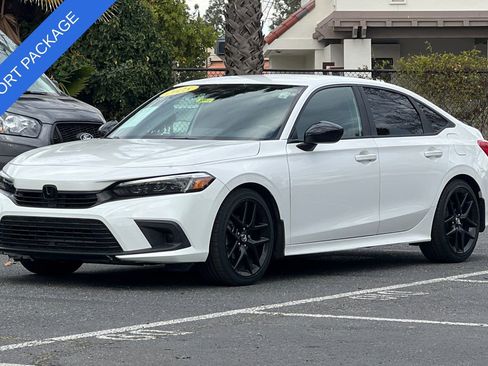 Used 2023 Honda Civic Sport image 8