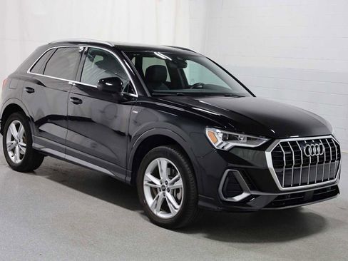 Used 2024 Audi Q3 2.0T Premium w/ Convenience Package image 13