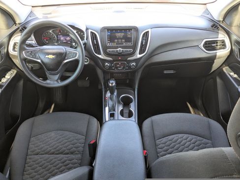Used 2019 Chevrolet Equinox LT image 18