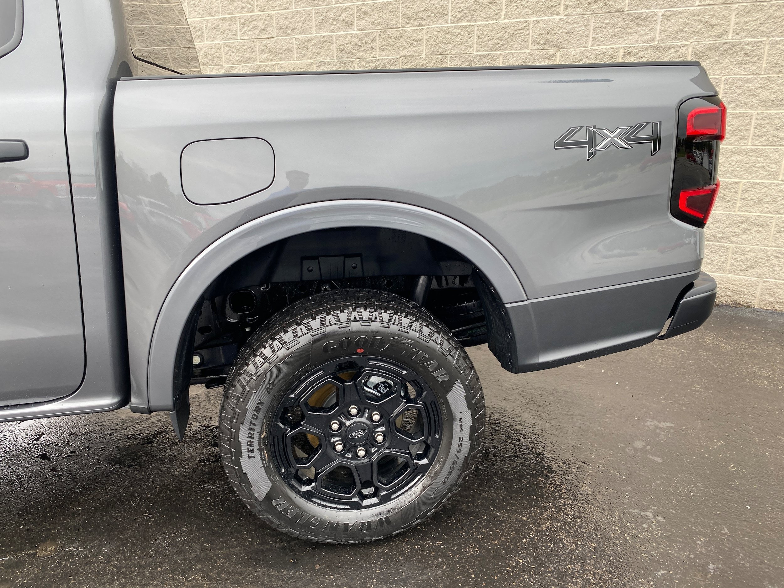 New 2026 Ford Ranger XLT w/ Black Appearance Package AWD/4WD image 17