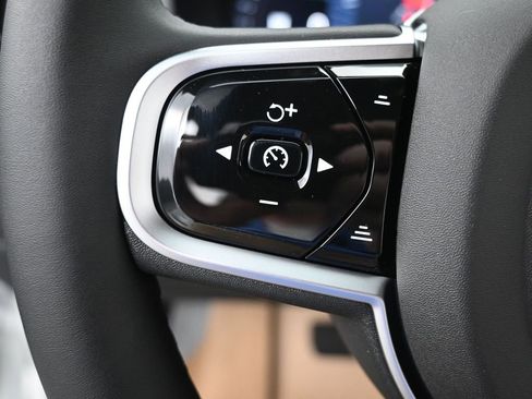 New 2026 Volvo XC90 B6 Ultra image 17