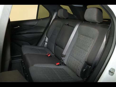 Used 2022 Chevrolet Equinox LT image 27