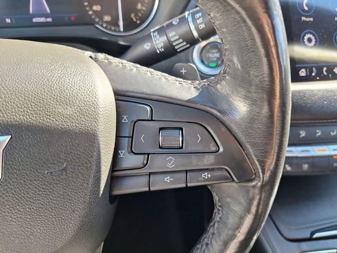 Used 2019 Cadillac XT4 Premium Luxury image 16