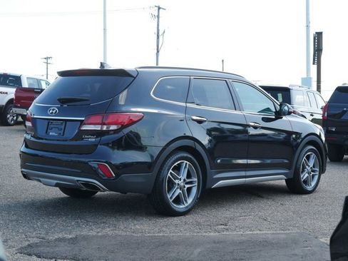Used 2019 Hyundai Santa Fe XL AWD/4WD image 4