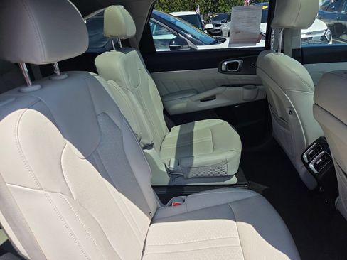 Used 2023 Kia Sorento SX Prestige w/ Panoramic Sunroof Package AWD/4WD image 30