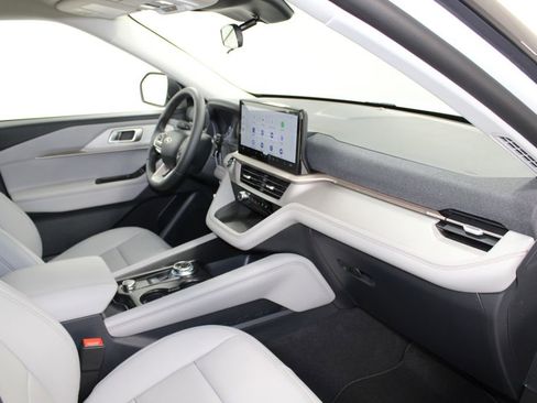 New 2026 Ford Explorer Active w/ Active Comfort Package image 29