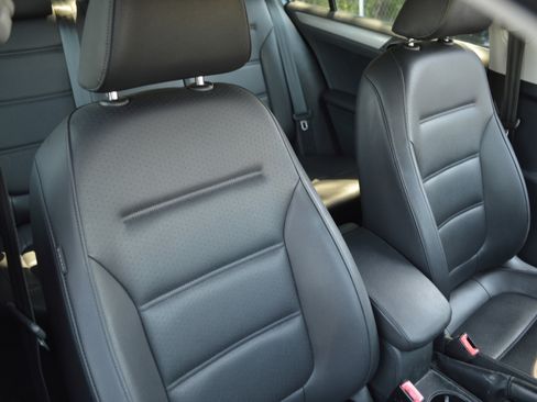 Used 2018 Volkswagen Jetta SE FWD image 39