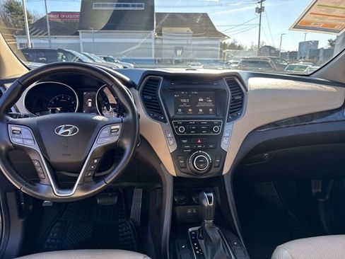 Used 2017 Hyundai Santa Fe Sport image 15