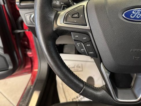 Used 2017 Ford Fusion Titanium FWD image 10