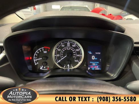 Used 2020 Toyota Corolla LE FWD image 22