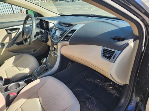 Used 2015 Hyundai Elantra SE w/ Option Group 02 image 17