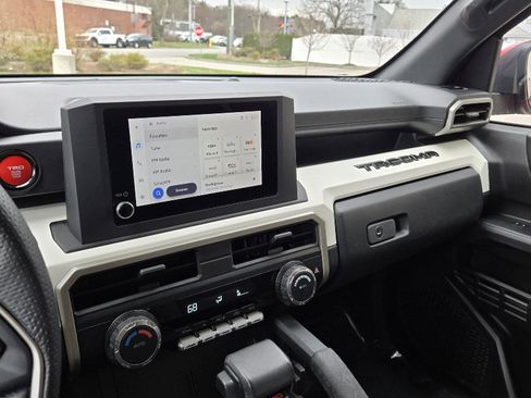 Used 2024 Toyota Tacoma TRD Off-Road AWD/4WD image 26