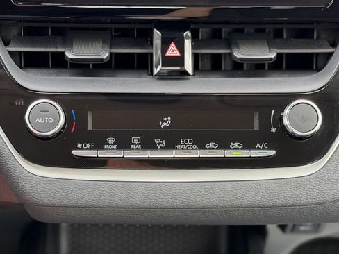 Used 2023 Toyota Corolla LE FWD image 15