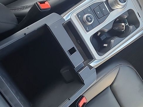 Used 2023 Ford Explorer XLT w/ Equipment Group 202A image 14