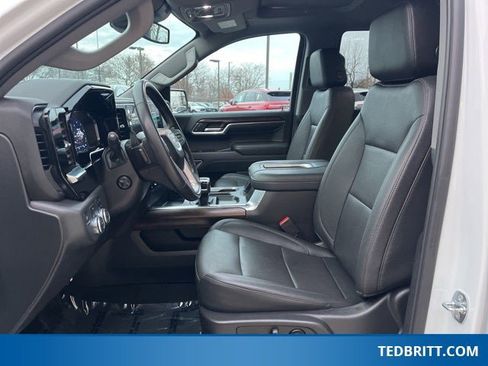 Used 2022 GMC Sierra 1500 SLT w/ SLT Convenience Package image 24