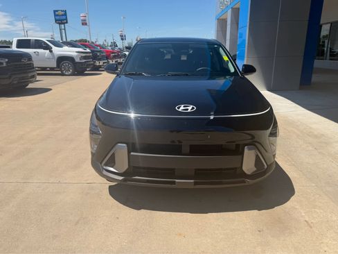 Used 2025 Hyundai Kona SE FWD image 9