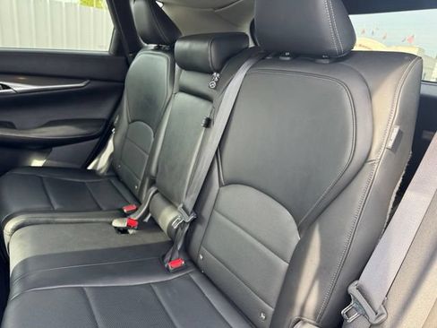 Used 2024 INFINITI QX50 Luxe FWD image 12