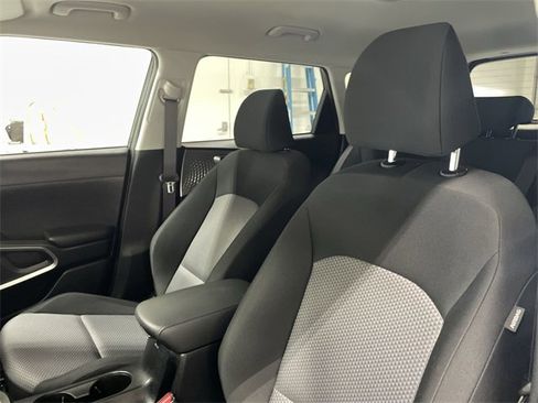 Used 2025 Kia Soul LX image 19