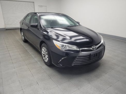 Used 2016 Toyota Camry LE w/ Four Season Floor Mat Package FWD image 13