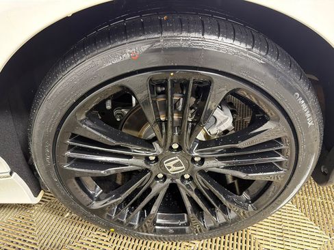 Used 2021 Honda Accord Touring image 21