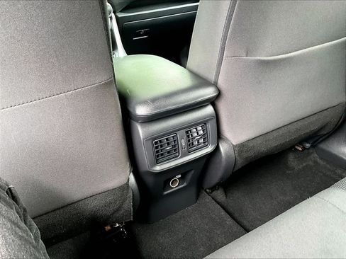 Certified 2022 Toyota RAV4 LE AWD/4WD image 25