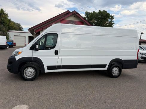 Used 2023 RAM ProMaster 3500 FWD image 2