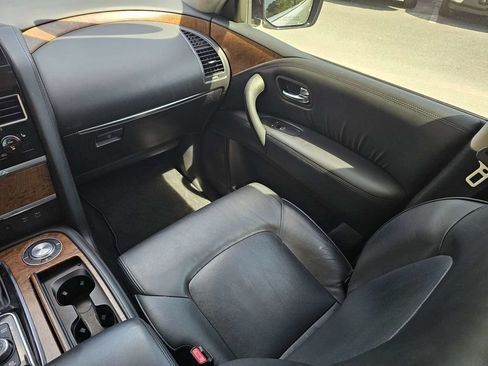 Used 2023 Nissan Armada SL w/ Captain's Chairs Package RWD image 18