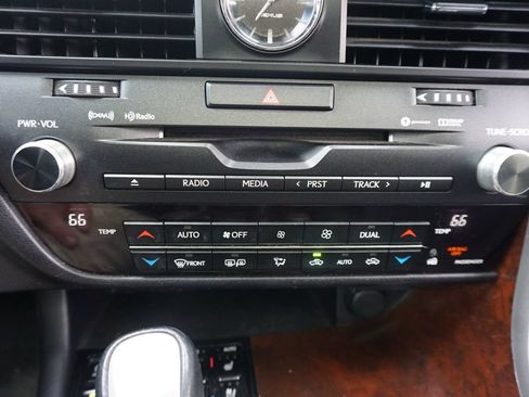 Used 2019 Lexus RX 350 FWD w/ Navigation Package image 11