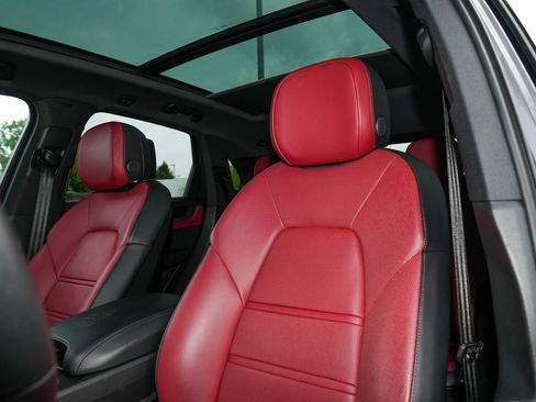Certified 2025 Porsche Cayenne E-Hybrid AWD/4WD image 23