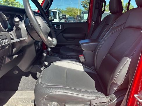 Used 2022 Jeep Gladiator Sport AWD/4WD image 8