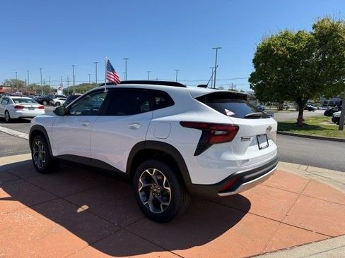 New 2026 Chevrolet Trax LT image 5