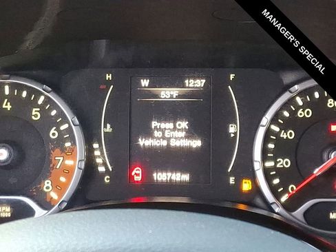 Used 2016 Jeep Renegade Sport w/ Power & Air Group image 20