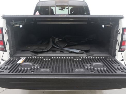 Used 2022 Nissan Frontier SV image 19