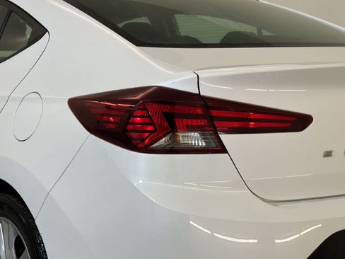 Used 2020 Hyundai Elantra SEL w/ Cargo Package (C1) FWD image 18