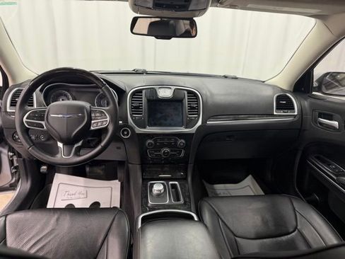 Used 2017 Chrysler 300 C w/ Safetytec Plus Group AWD/4WD image 4